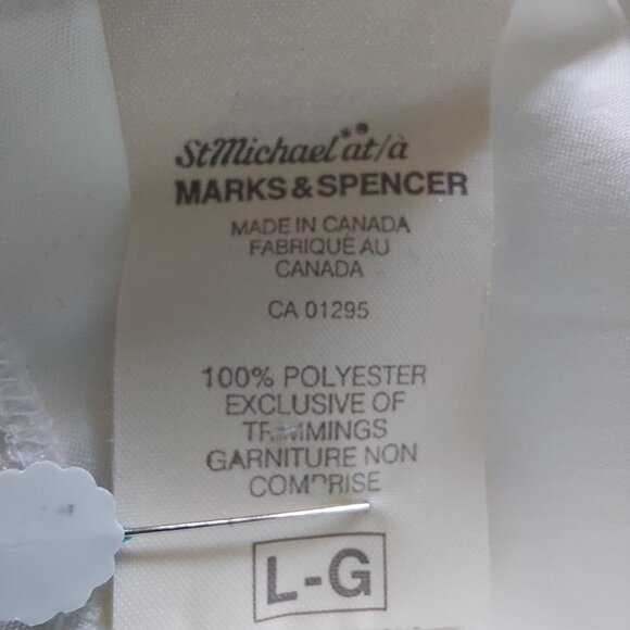 Marks & Spencer Lightweight Nylon Half Slip Skirt White Lace Trim, Size L - Picture 2 of 4